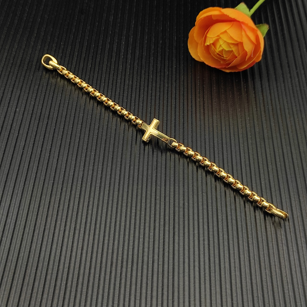 David Yurman Gold 5mm Box Chain Cross Bracelet - Picture 4 of 5